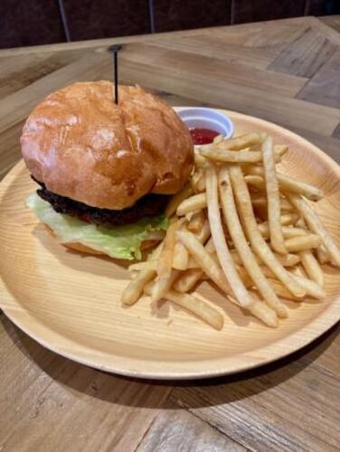 いっとう④蓼科牛100％ハンバーガー